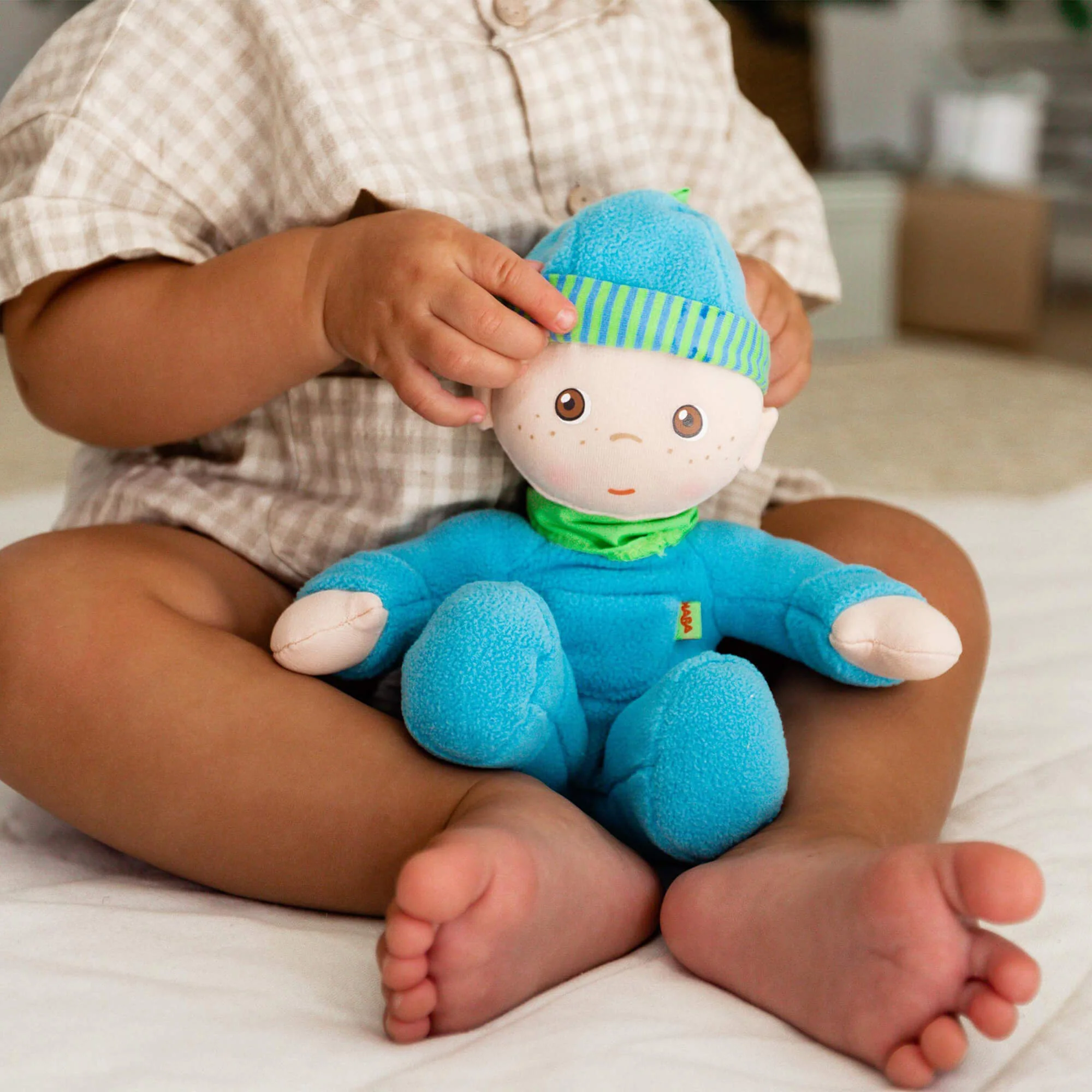 Snug Up Doll Luis 8